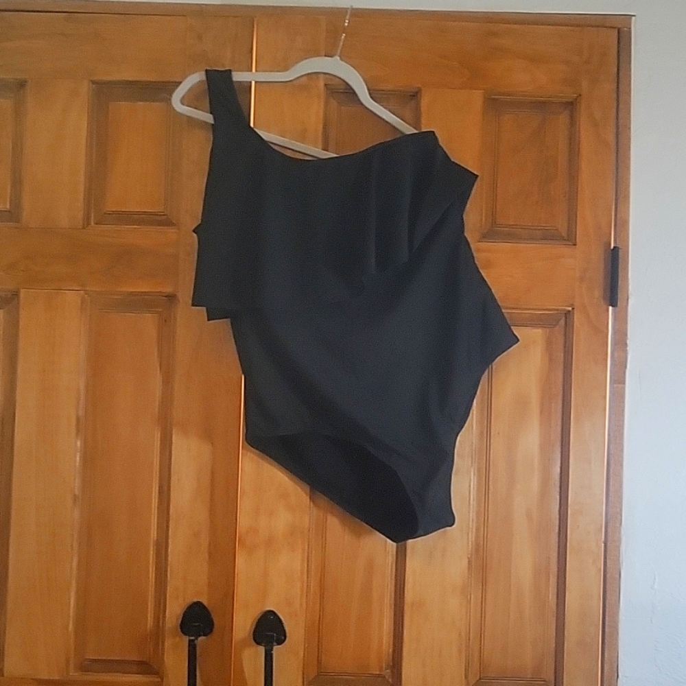 **BRAND NEW*** SWIM SUIT